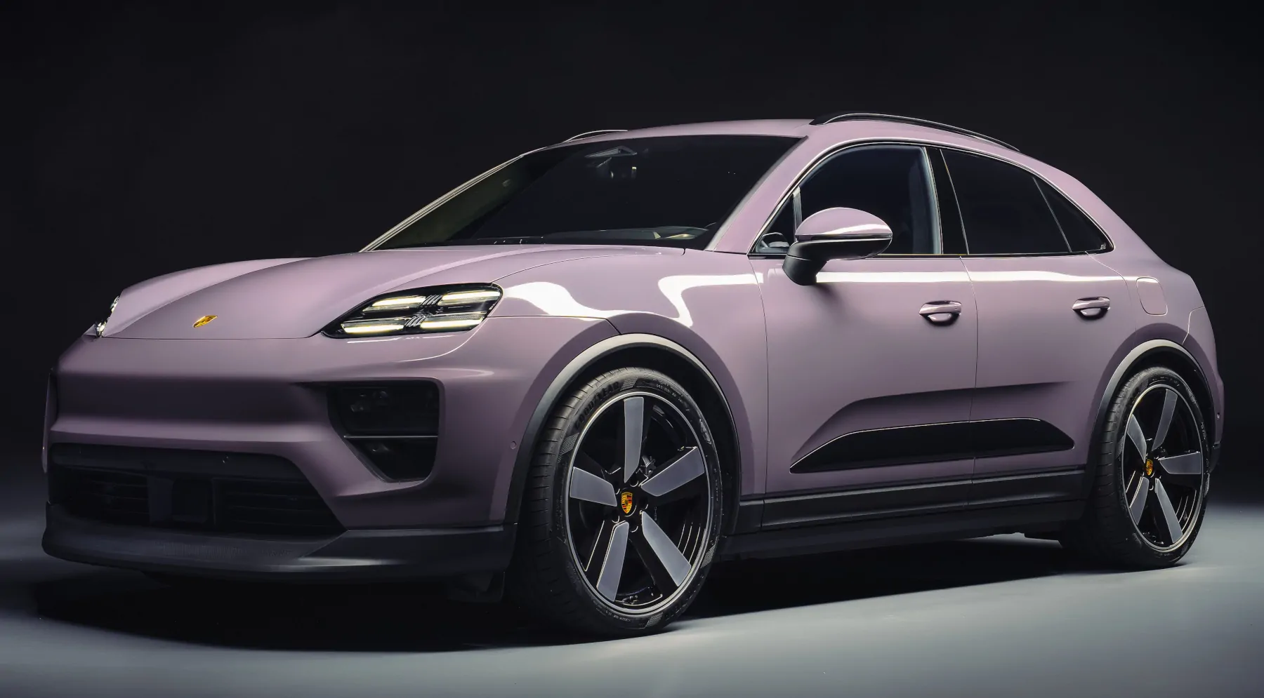 2025 Porsche Macan 4 EV