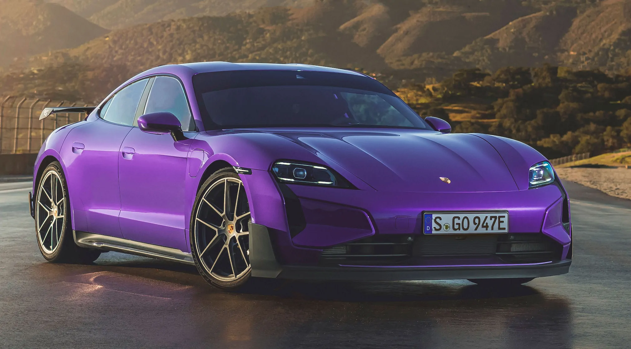 2025 Porsche Taycan Turbo GT Weissach